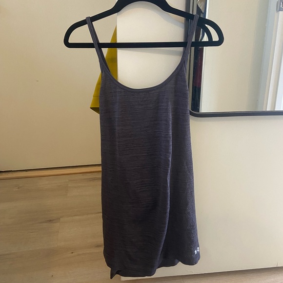 UNDER ARMOUR grey cross-back tank - Picture 1 of 3